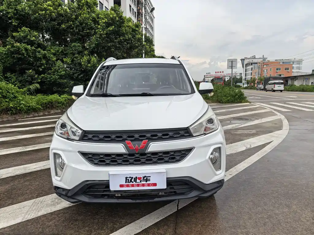 Wuling Hongguang S3 2018 — фото 3