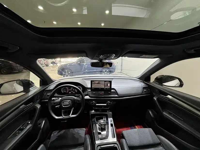 Audi Q5L Sportback 2023 — фото 8