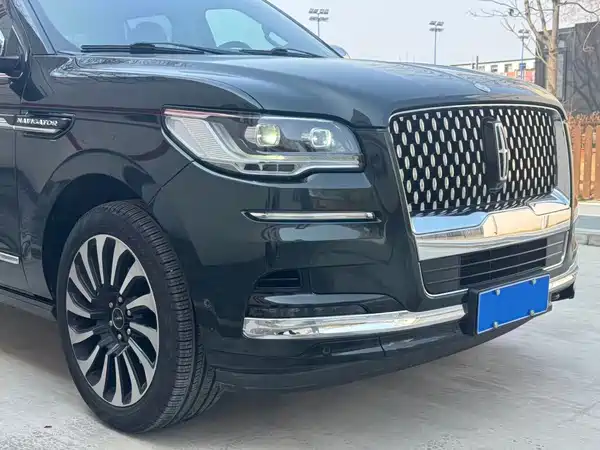 Lincoln Navigator 2022