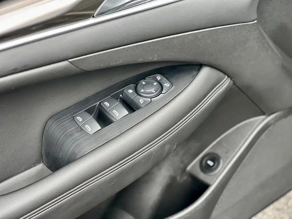 Buick LaCrosse 2019 — фото 12