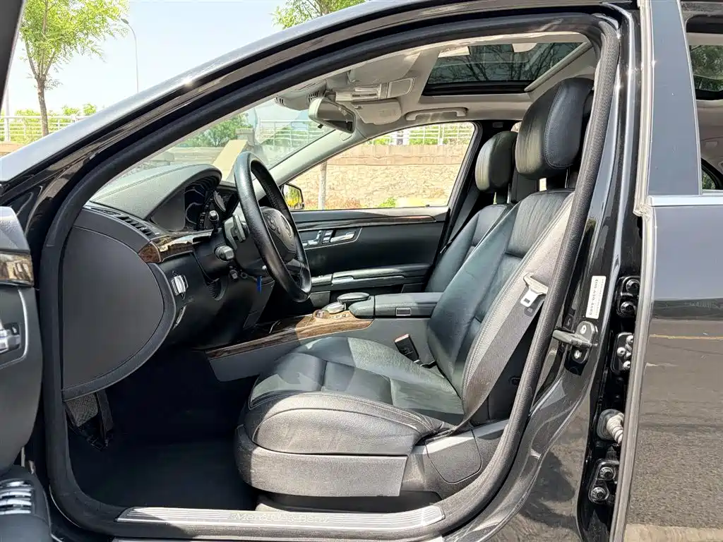 Mercedes-Benz S-Class 2013