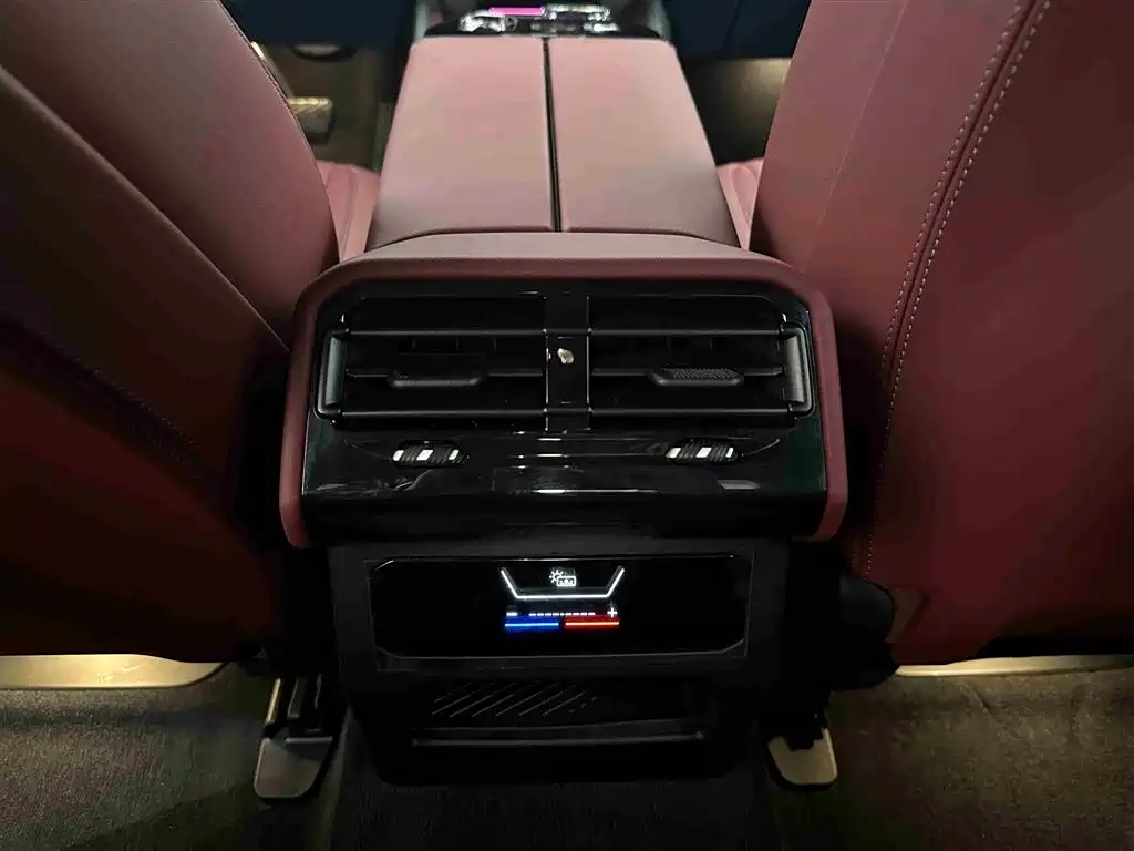 BMW 5 Series 2024 — фото 13