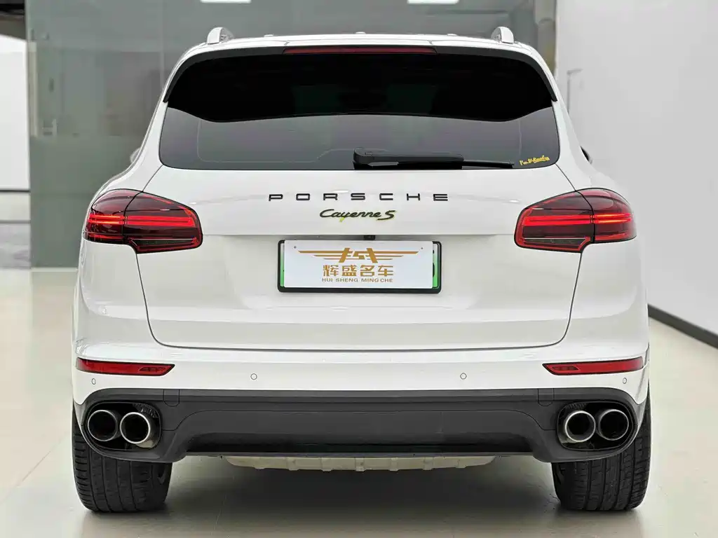 Porsche Cayenne Hybrid 2018 — фото 4