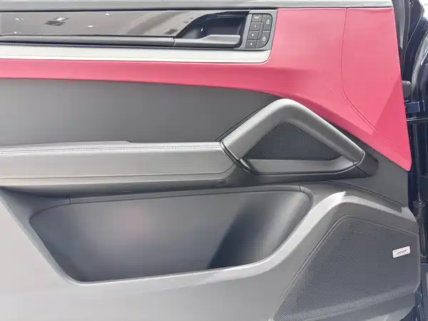Porsche Cayenne 2024