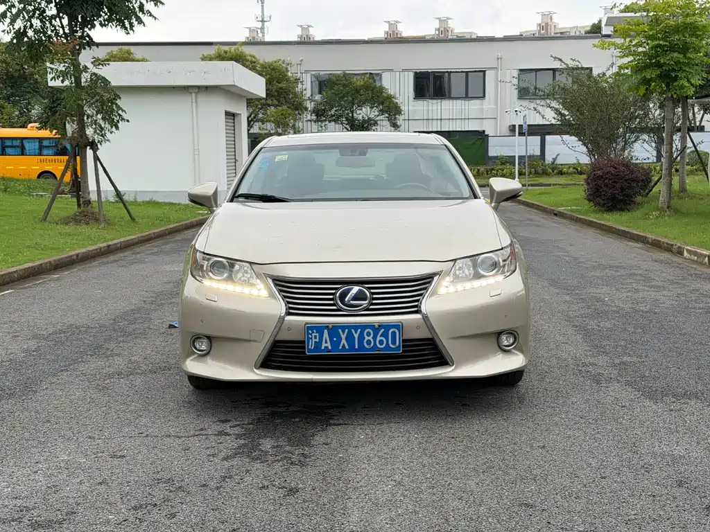 Lexus ES 2015 — фото 2