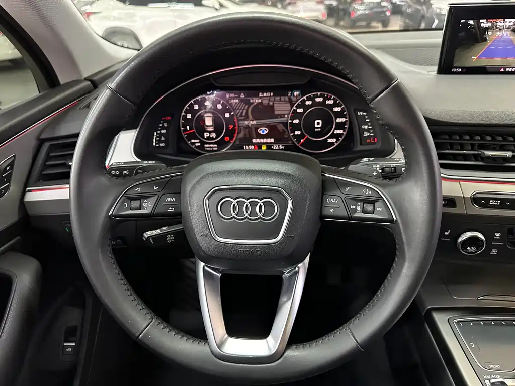 Audi Q7 2018 — фото 10
