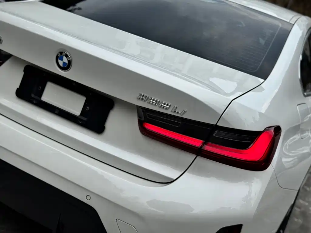 BMW 3 Series 2023 — фото 12