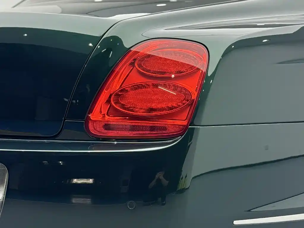 Bentley Flying Spur 2007 — фото 24