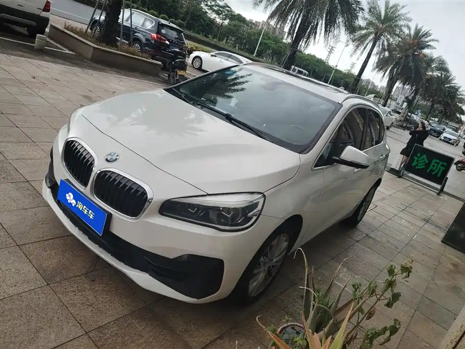 BMW 2 Series Active Tourer 2019 — фото 1