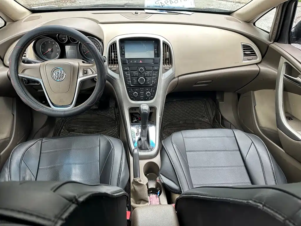 Buick Excelle 2015 — фото 8