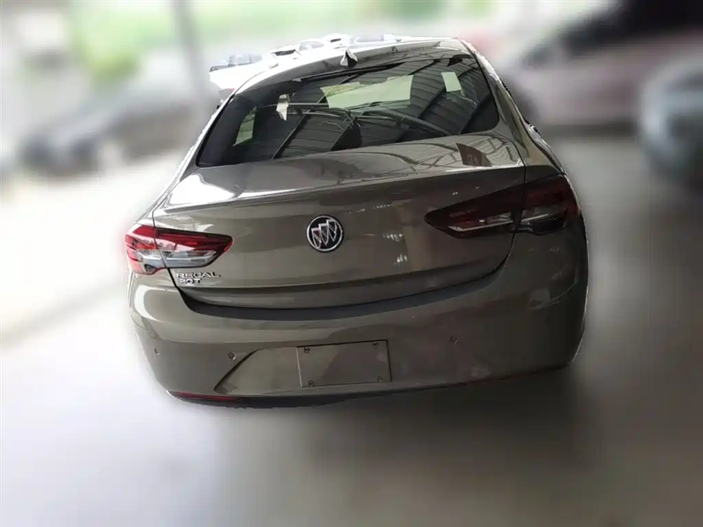 Buick Regal 2019 — фото 10