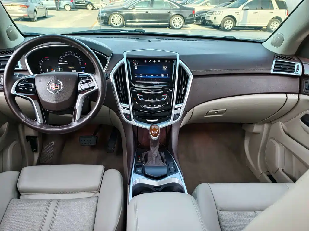 Cadillac SRX 2015 — фото 11