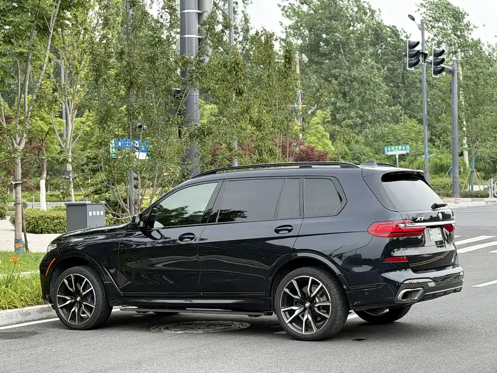 BMW X7 2022 — фото 8