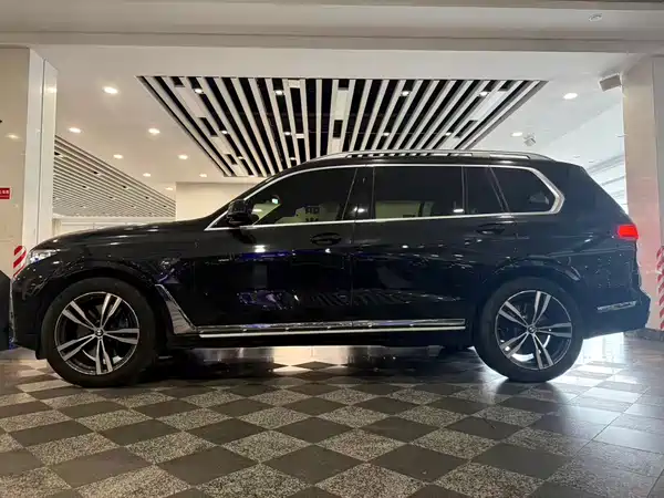BMW X7 2019