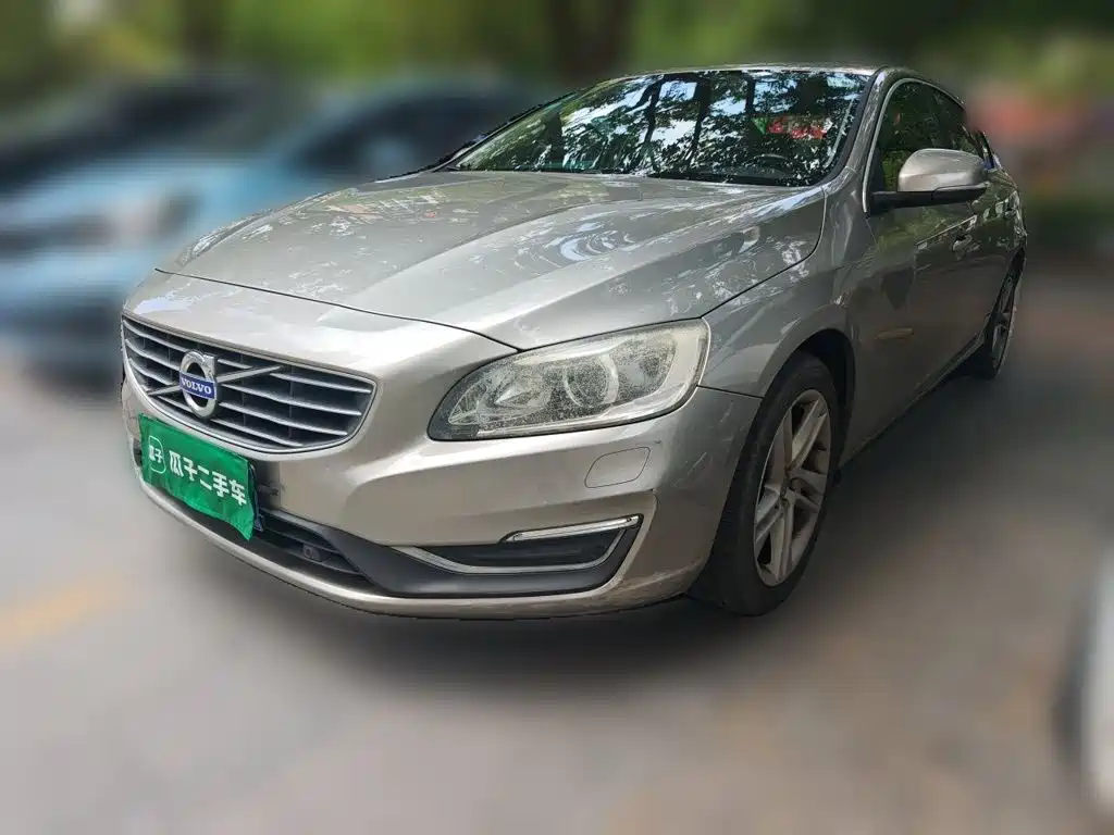 Volvo S60 2016 — фото 1