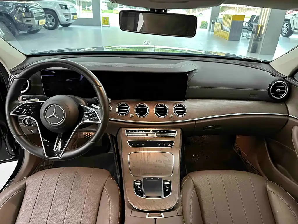 Mercedes-Benz E-Class 2021 — фото 6