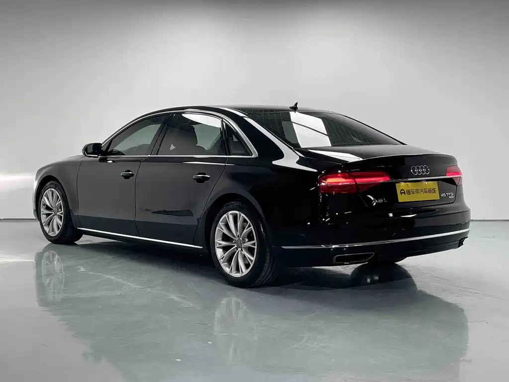 Audi A8 2015 — фото 5