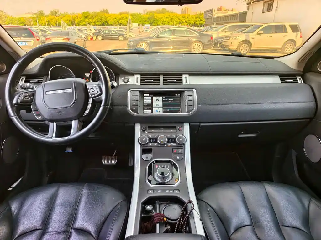 Land Rover Evoque 2015 — фото 12