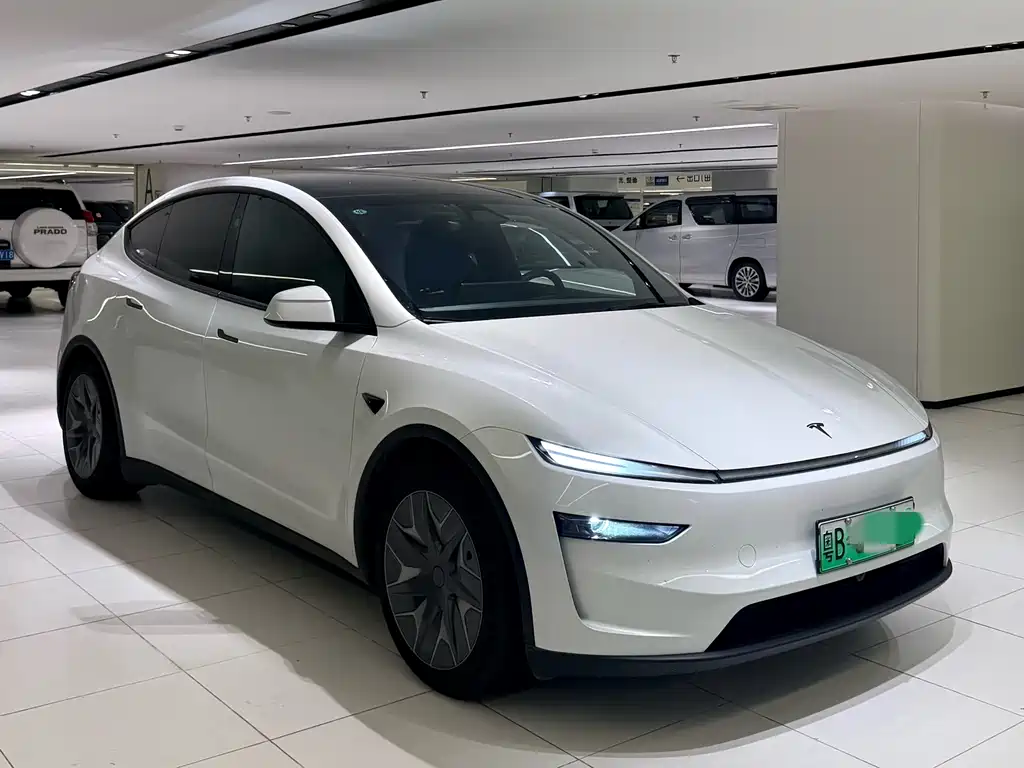 Tesla Model Y L 2025 — фото 2