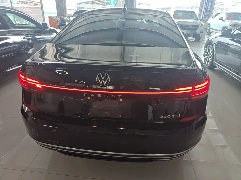 Volkswagen Passat 2022