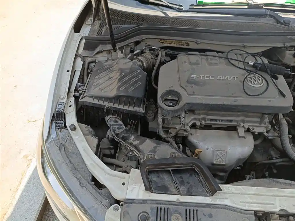 Buick Excelle 2015 — фото 22