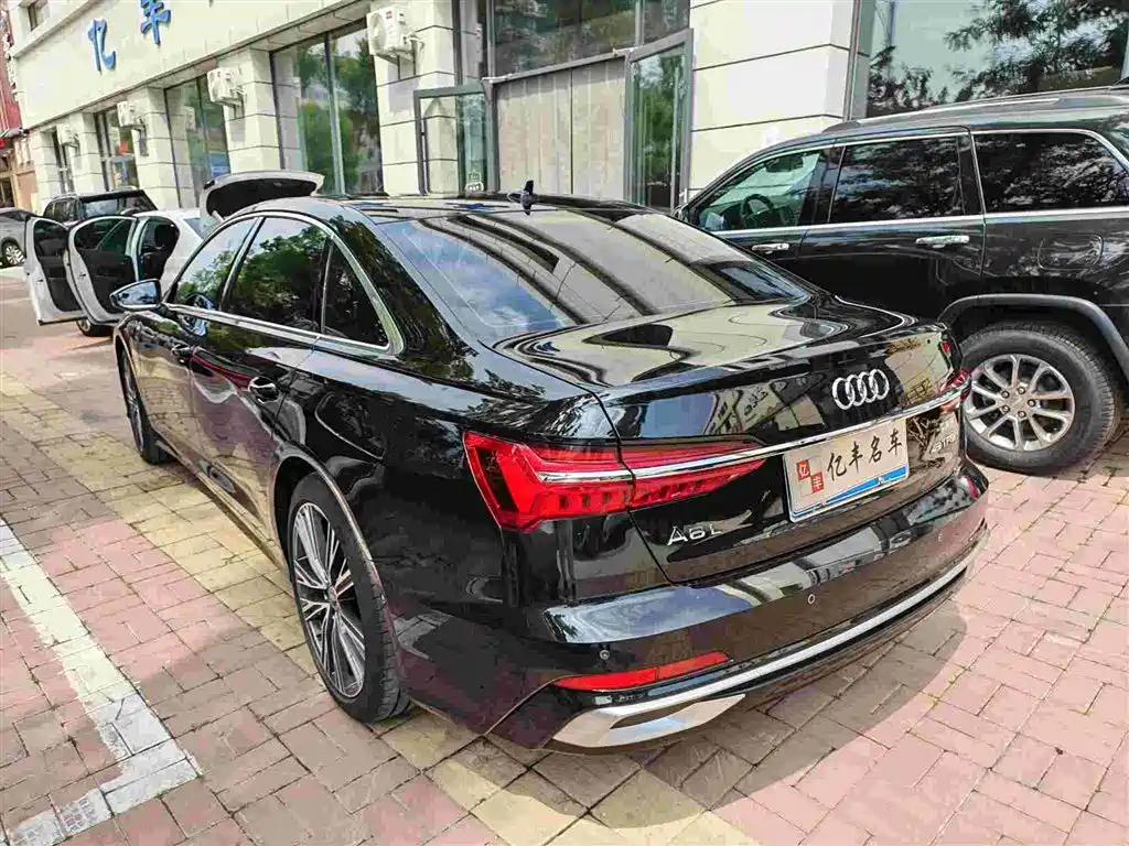 Audi A6L 2023