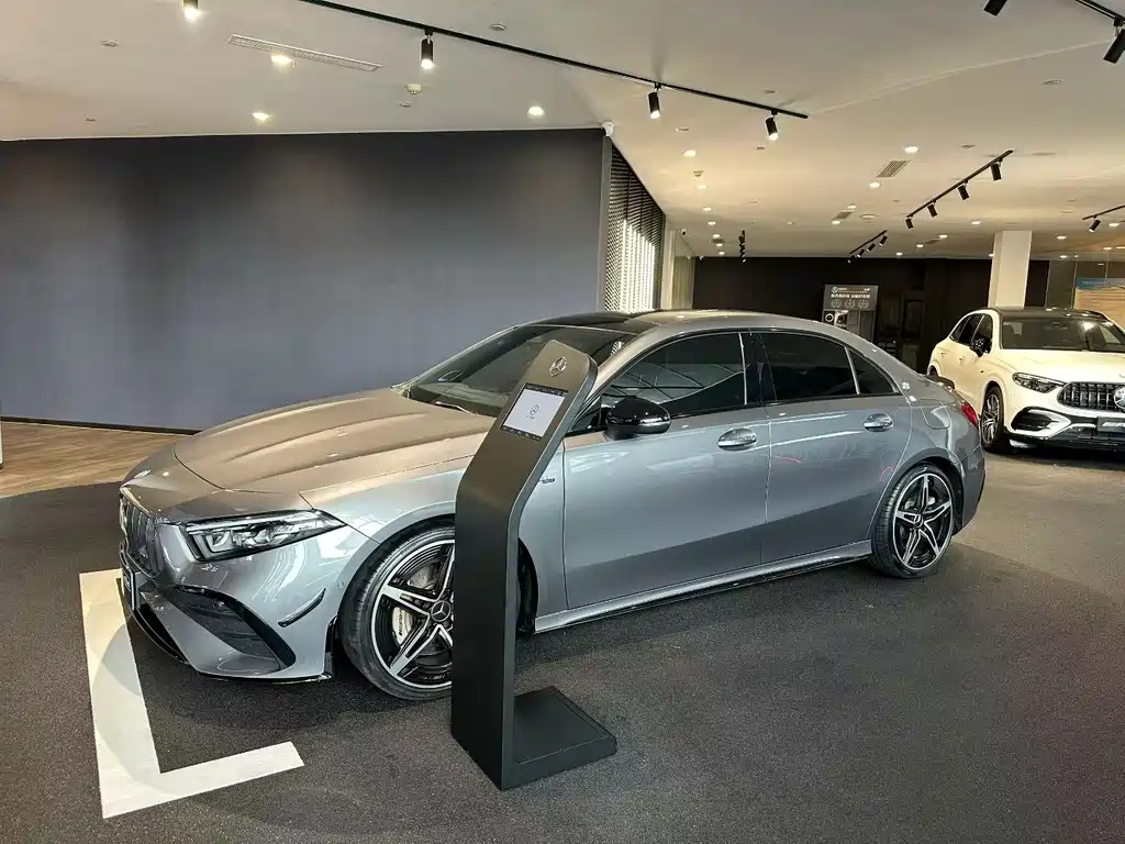 Mercedes-Benz A-Class AMG 2025 — фото 2
