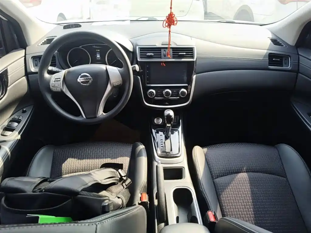 Nissan Tiida 2019 — фото 10