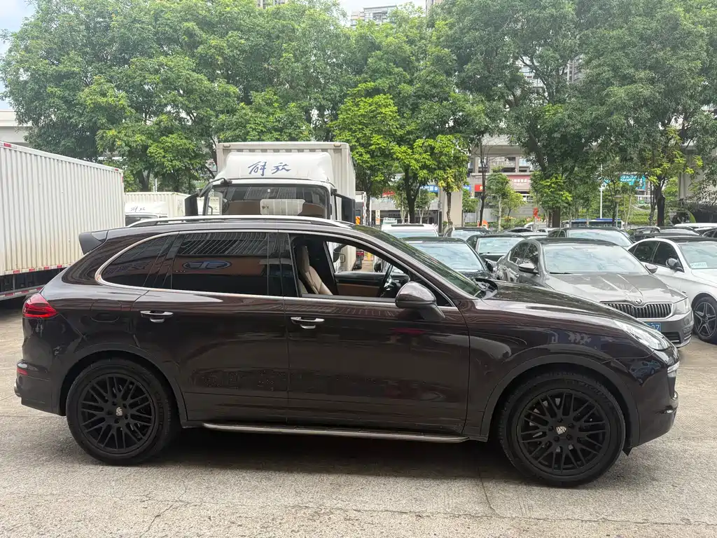 Porsche Cayenne 2015 — фото 15