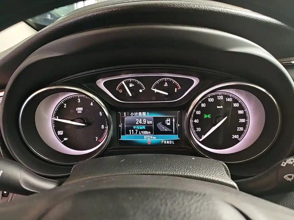 Buick Envision Plus 2018 — фото 12