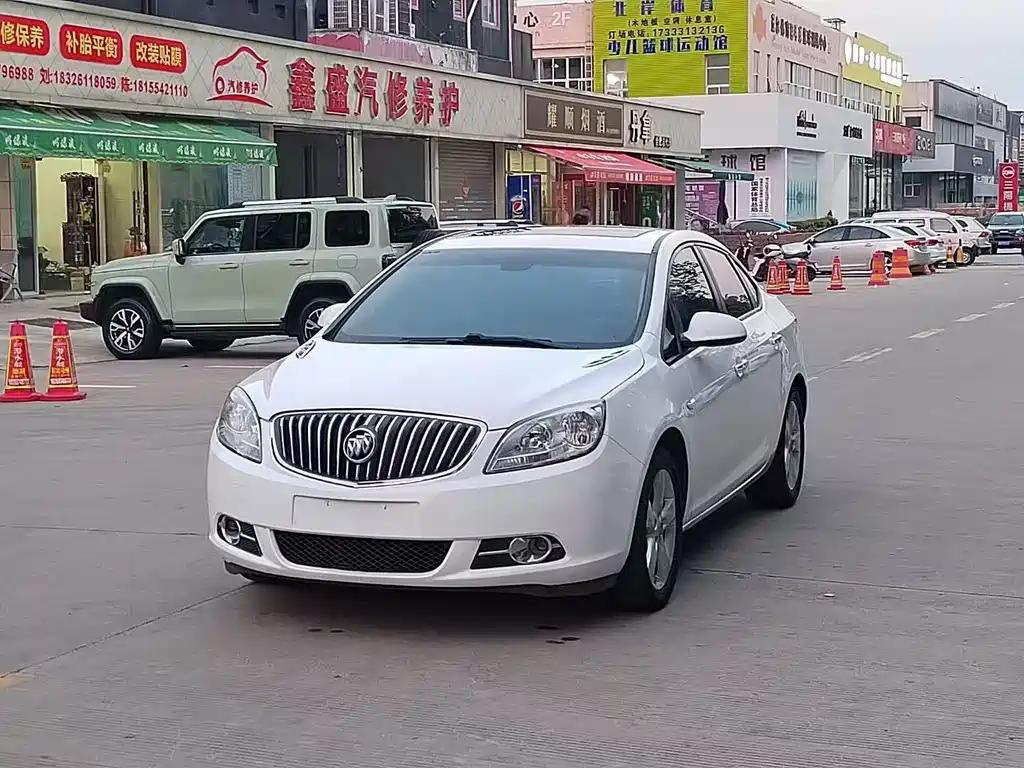 Buick Excelle 2013