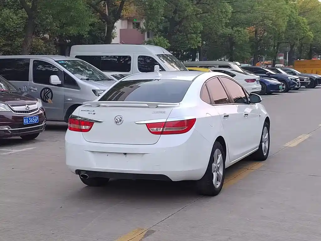 Buick Excelle 2013