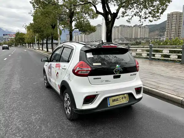 Geely Vision X1 2017