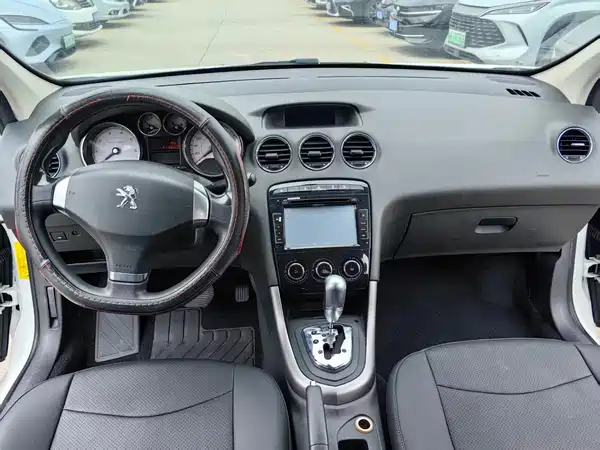 Peugeot 408 2013