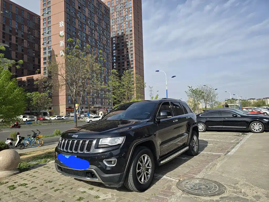 Jeep Grand Cherokee 2016