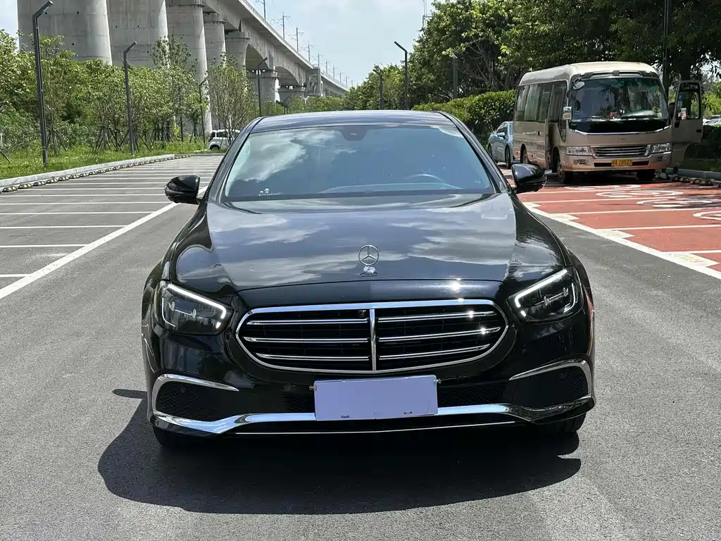 Mercedes-Benz E-Class 2022 — фото 2