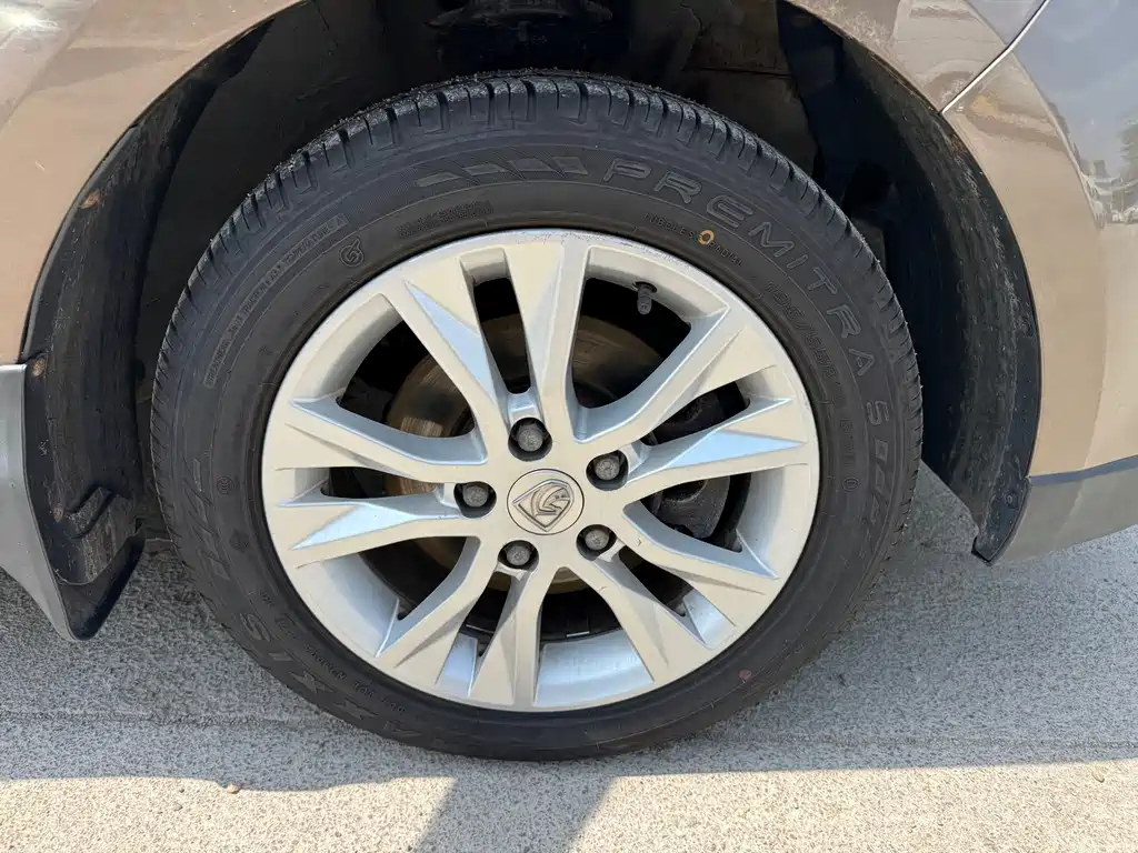 Baojun 730 2015
