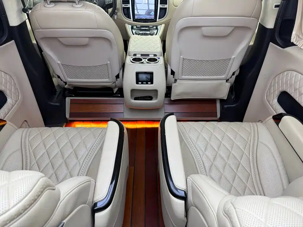 Mercedes-Benz Vito 2020 — фото 35