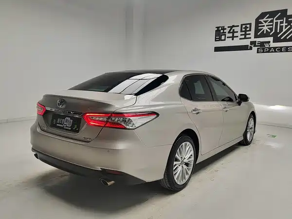 Toyota Camry 2019