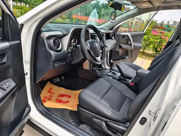 Toyota RAV4 2016