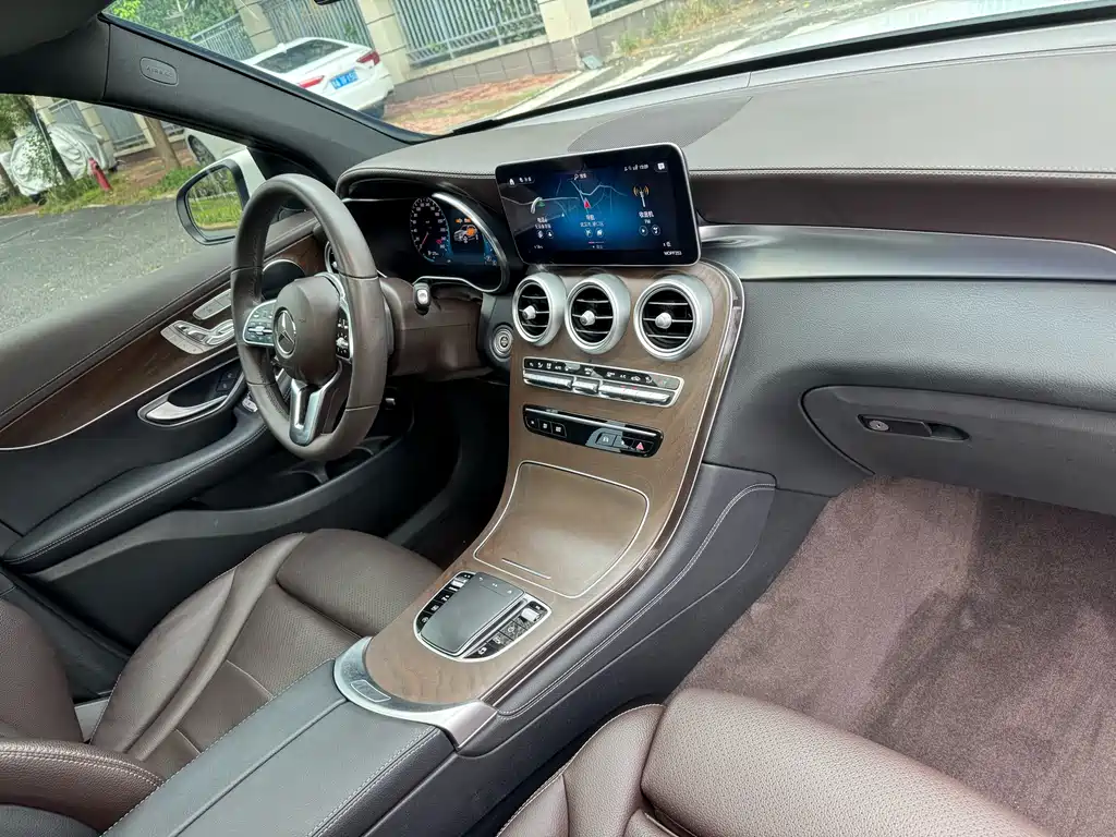 Mercedes-Benz GLC 2021 — фото 15