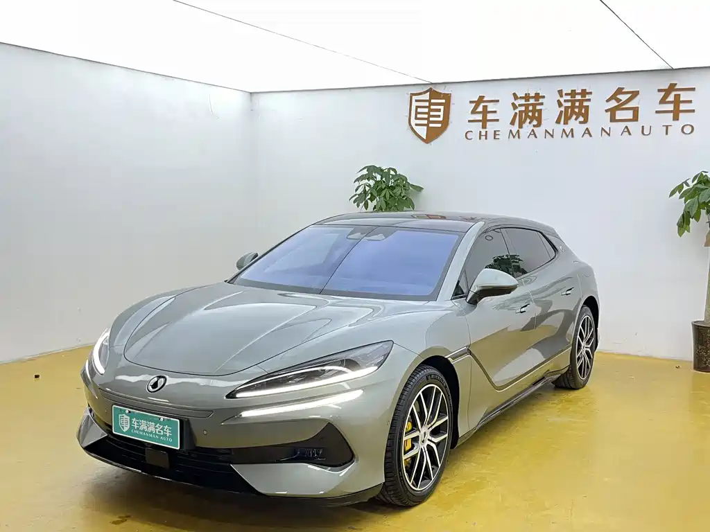 Denza Z9GT 2024