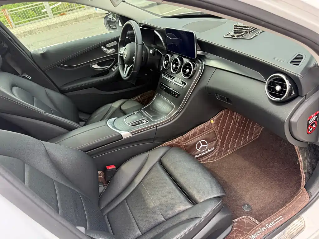 Mercedes-Benz C-Class 2019 — фото 13