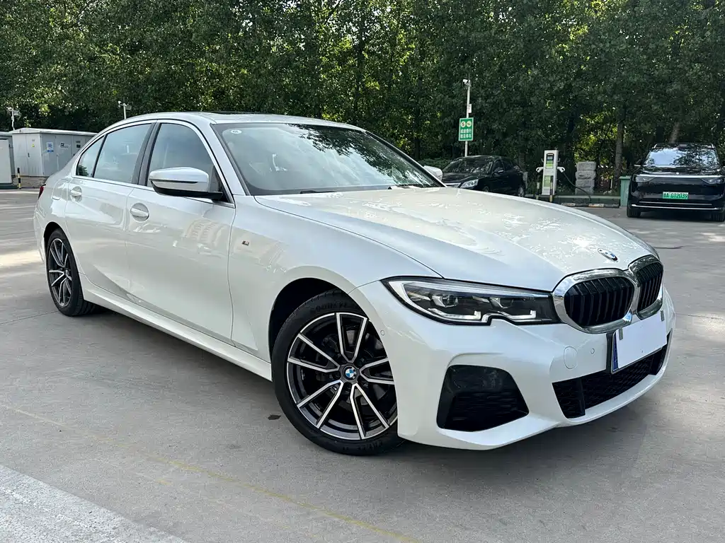 BMW 3 Series 2021