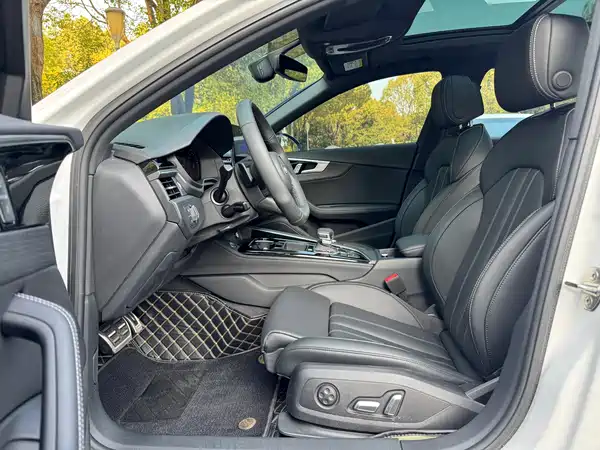 Audi A4L 2024