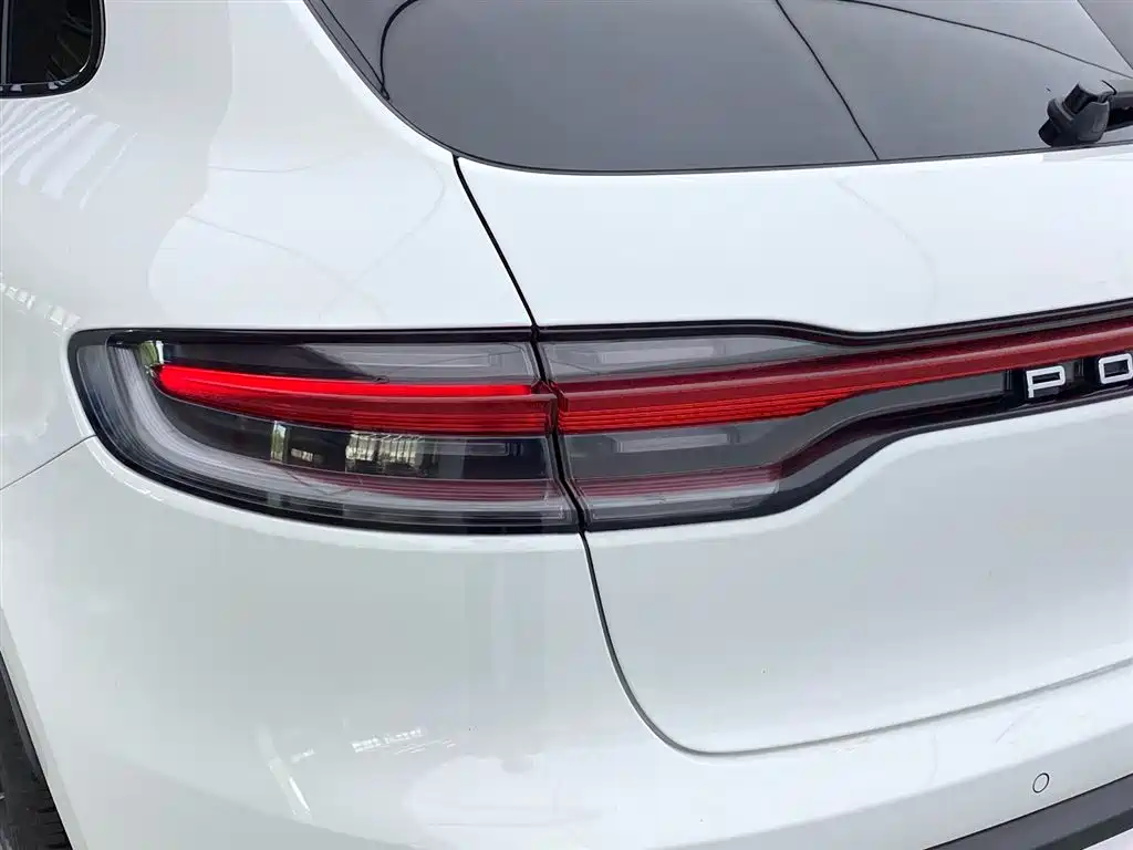 Porsche Macan 2023 — фото 11