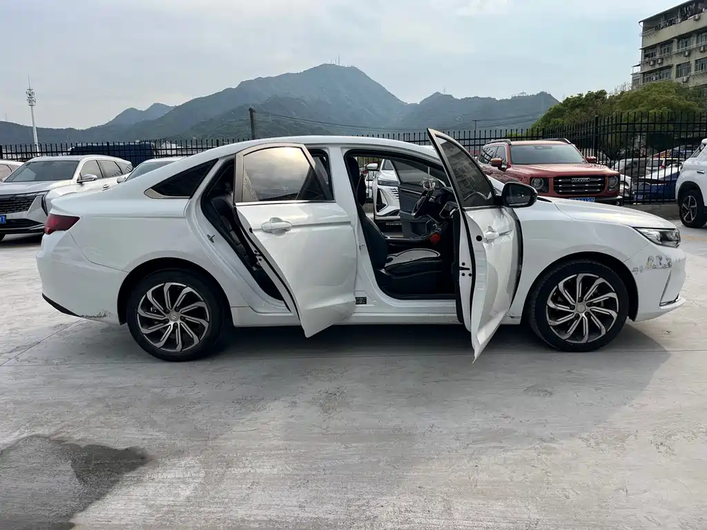 Geely Emgrand GL 2021 — фото 12