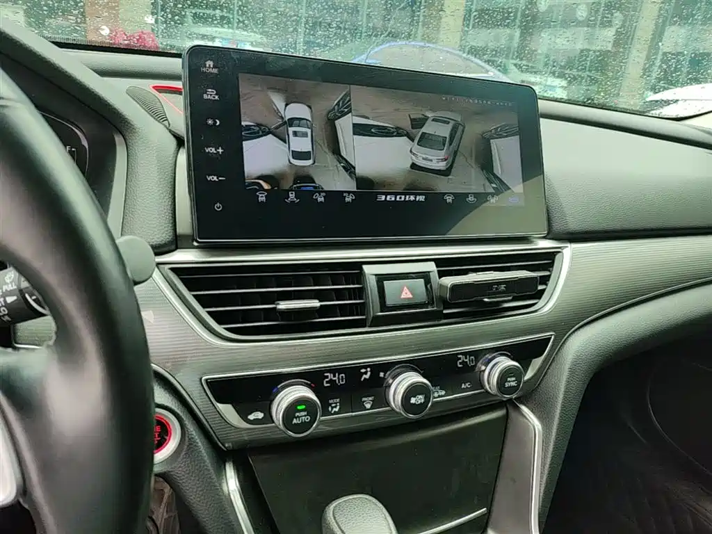Honda Accord 2022 — фото 13