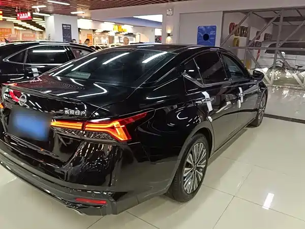 Nissan Teana 2022