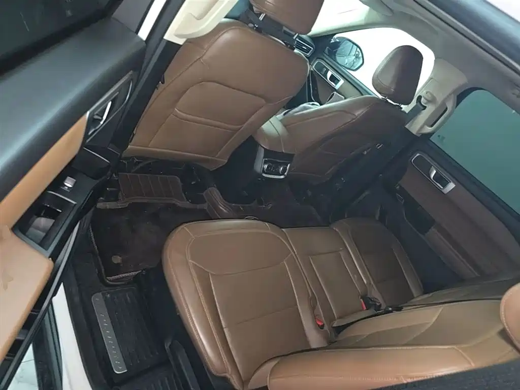Ford Explorer 2022 — фото 15